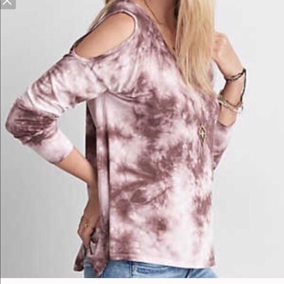 Soft and Sexy American Eagle Top - Picture 1 of 3